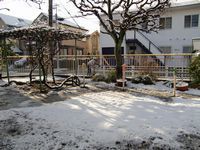 雪の日の幼稚園